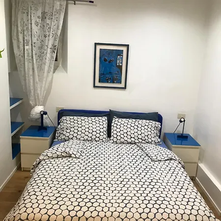 The Blu And Green Apartment-2
